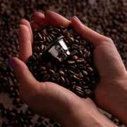 Simplecoffee Wiederverwendbare Nespresso-Kapsel aus Edelstahl gefüllt mit frisch gemahlenem Kaffee – nachhaltige Alternative zu Einwegkapseln
